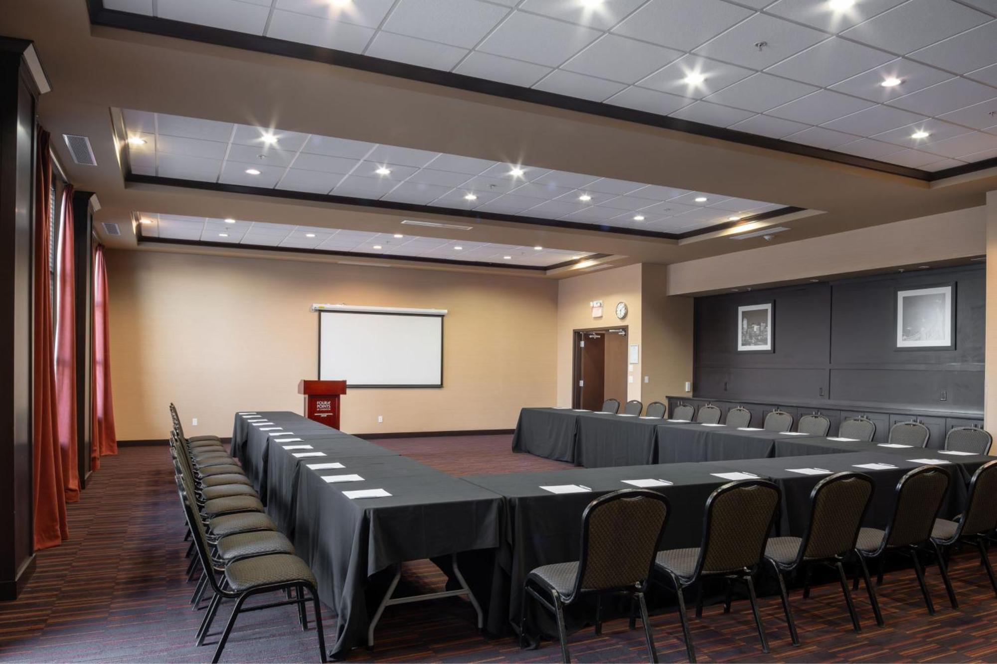 Four Points By Sheraton Edmonton International Airport Nisku Bagian luar foto
