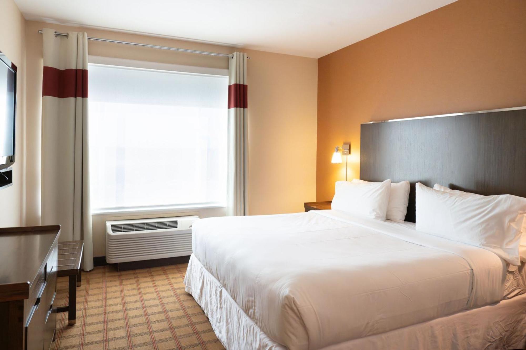 Four Points By Sheraton Edmonton International Airport Nisku Bagian luar foto