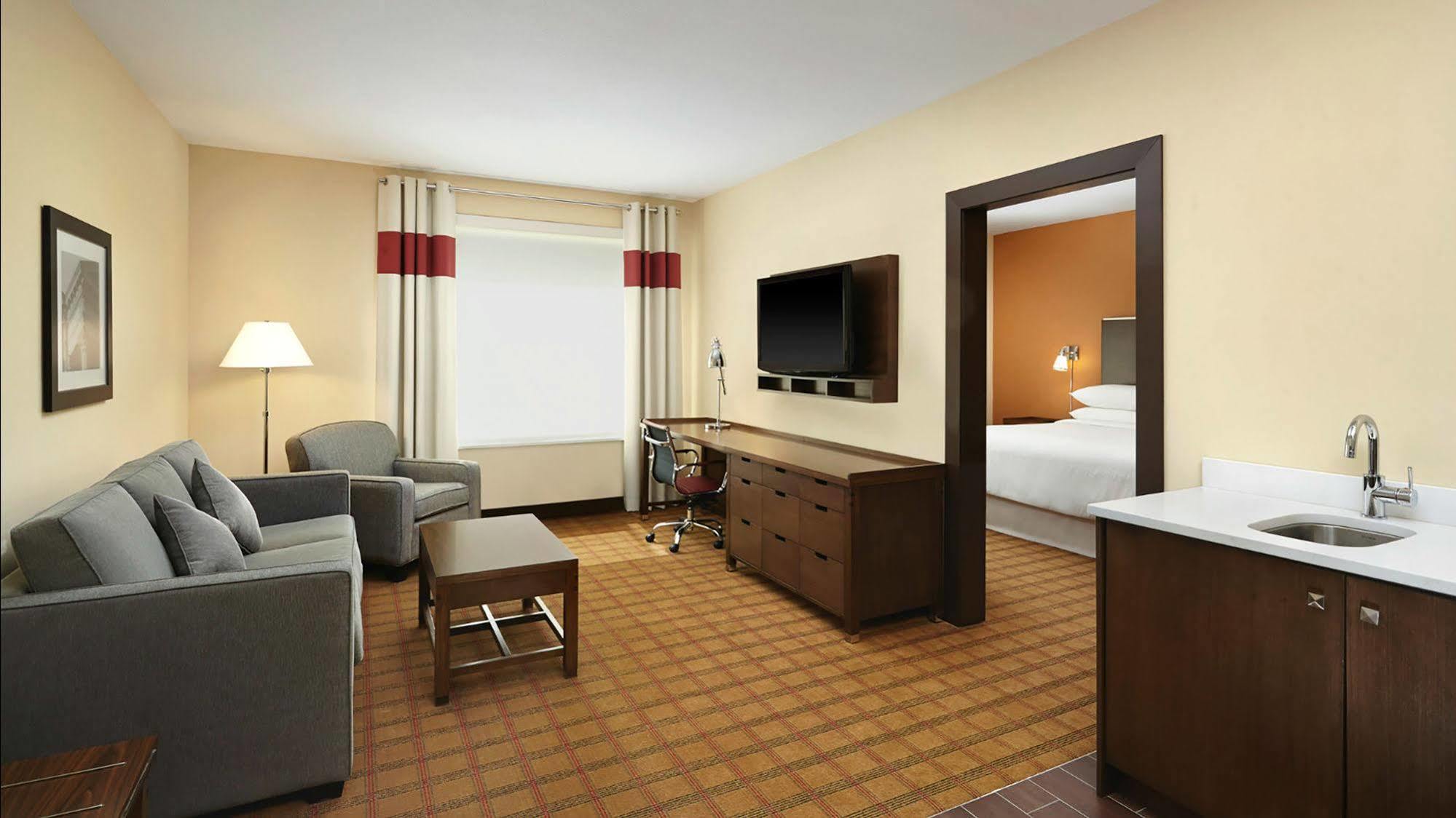 Four Points By Sheraton Edmonton International Airport Nisku Bagian luar foto