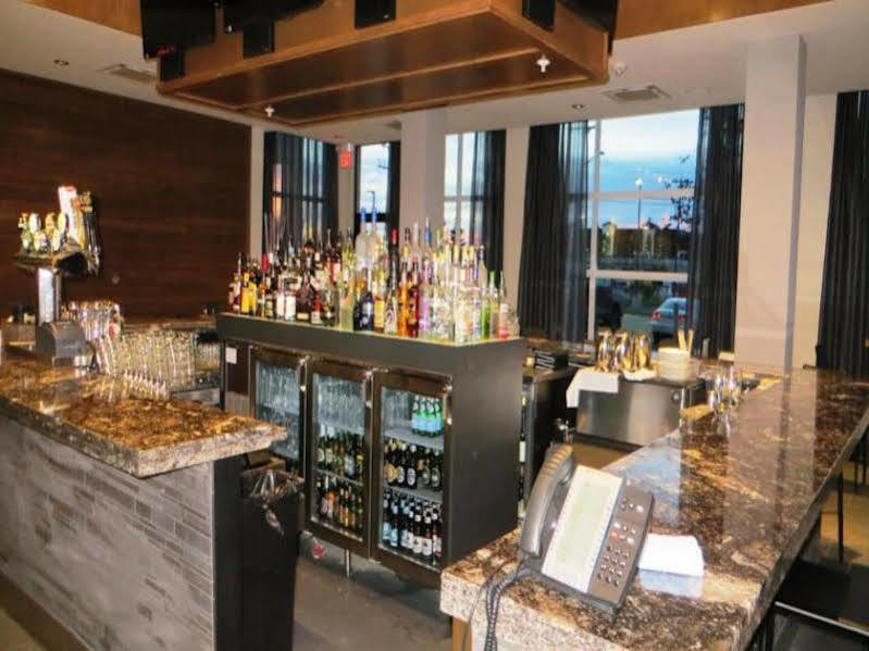 Four Points By Sheraton Edmonton International Airport Nisku Bagian luar foto